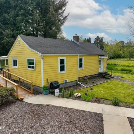 Buy this 3 bed house on Railroad Avenue in Gearhart, Clatsop County