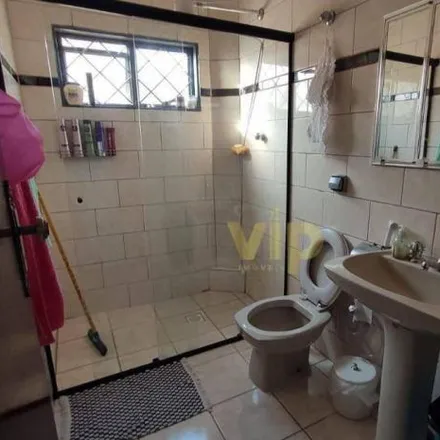 Buy this 2 bed house on Rua Londres in Quadrante Noroeste, Pouso Alegre - MG