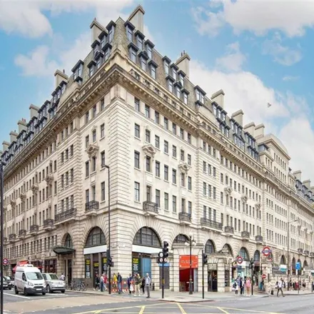 Rent this 4 bed apartment on Baker Street Station in Baker Street, London