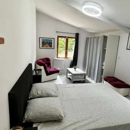 Rent this 3 bed house on 83510 Saint-Antonin-du-Var