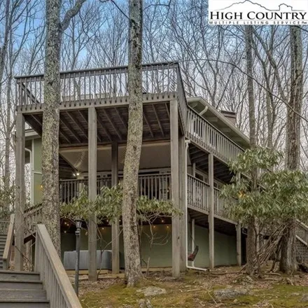 Buy this 4 bed house on 132 Teaberry Trail in Beech Mountain, NC 28604