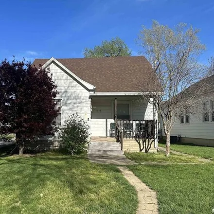 Buy this 3 bed house on 1078 North Osburn Avenue in Springfield, IL 62702
