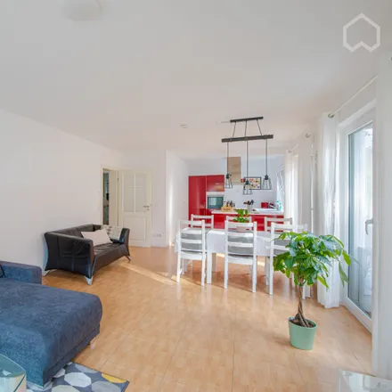 Rent this 3 bed apartment on Masurenweg 24 in 22119 Hamburg, Germany