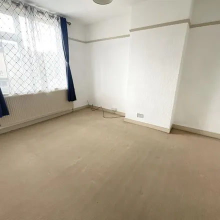 Rent this 3 bed apartment on Kew Road in Rugby, CV21 2QJ