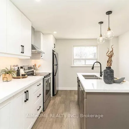 Image 7 - 58 Ardgowan Crescent, Toronto, ON M1V 1V0, Canada - Apartment for rent