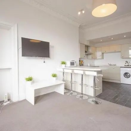 Image 3 - 14 West Mayfield, City of Edinburgh, EH9 1TF, United Kingdom - Apartment for rent