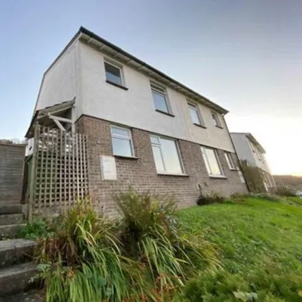 Rent this 3 bed duplex on Reddicliff Close in Plymouth, PL9 9QJ