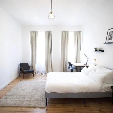 Rent this 3 bed room on Hertzbergstraße 11 in 12055 Berlin, Germany