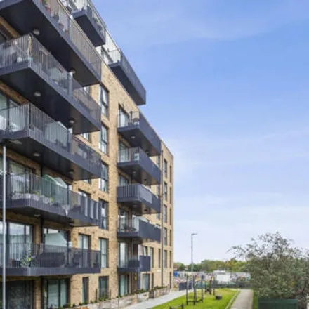 Buy this 1 bed apartment on Fairway Court in Nicholson Square, London