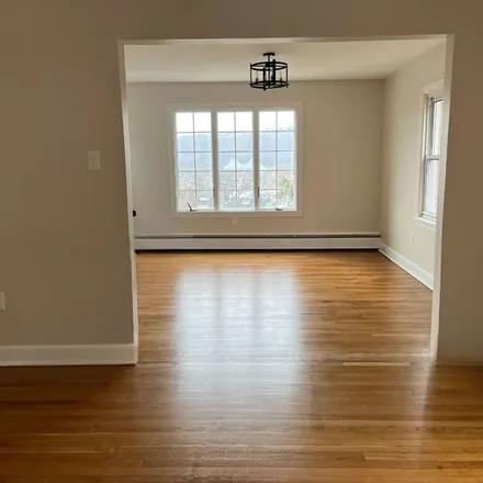 Image 3 - 662 Hopkins Street, Sewickley, PA 15143, USA - Apartment for rent