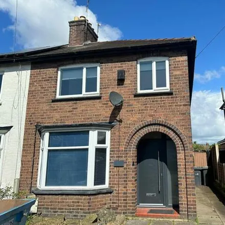 Rent this 3 bed duplex on Salisbury Avenue in Crewe, CW2 6JP