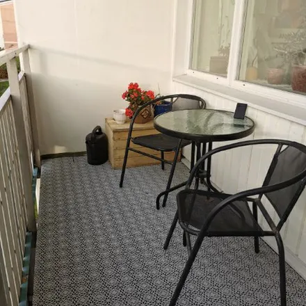 Rent this 2 bed apartment on Flanaden in 462 55 Vänersborg, Sweden