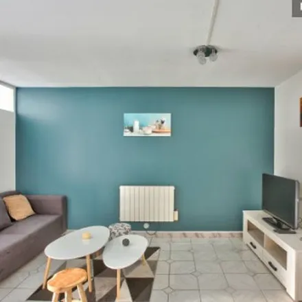 Image 8 - Centre d'affaires le Pascal, Boulevard des Coquibus, 91000 Évry, France - Apartment for rent