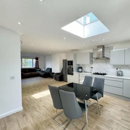 Image 5 - St Johns Road, Perry Hall, London, BR5 1HY, United Kingdom - Duplex for sale