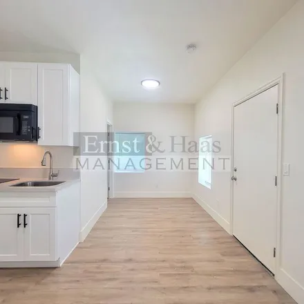 Image 7 - 3697 Walnut Avenue, Lynwood, CA 90262, USA - Apartment for rent