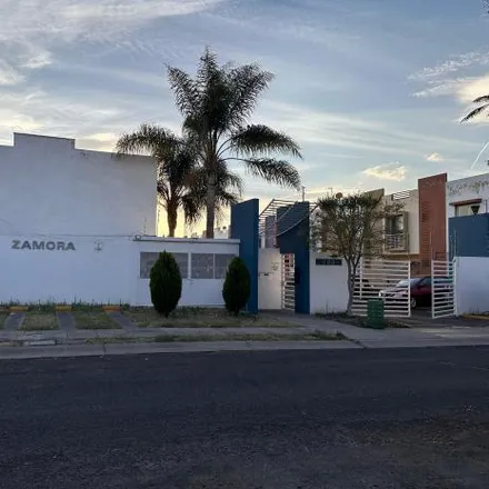 Rent this 3 bed house on Calle Zamora in Campo Real, 45134 Zapopan