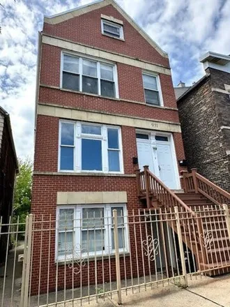 Rent this 2 bed house on 931 West 32nd Street in Chicago, IL 60608