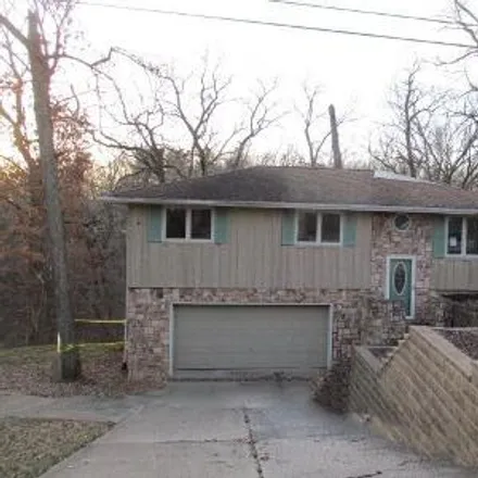 Buy this 3 bed house on 306 Oaklawn Court in East Peoria, IL 61611