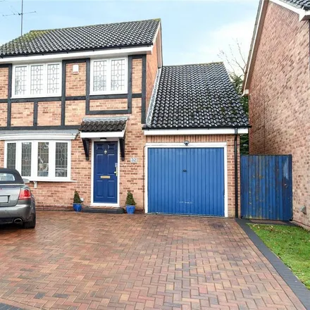 Rent this 4 bed house on 36 Sandstone Close in Sindlesham, RG41 5XS