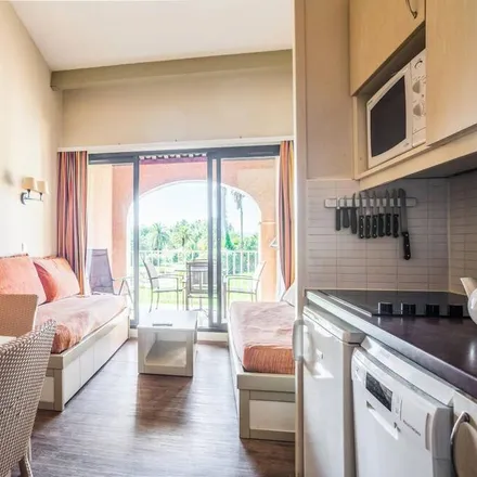 Image 3 - Les Mas d’Azur, 83310 Cogolin, France - Apartment for rent