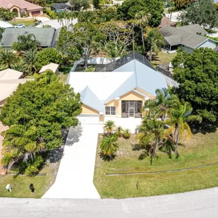Image 6 - 3504 Southeast Hyde Circle, Port Saint Lucie, FL 34984, USA - House for sale