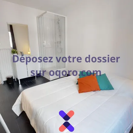 Rent this 5 bed apartment on 29 Rue Charles Montaland in 69100 Villeurbanne, France