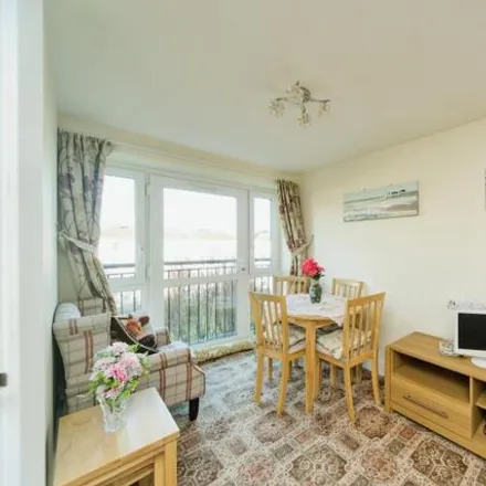 Image 3 - Jevington Gardens, Eastbourne, BN21 4HH, United Kingdom - Apartment for sale