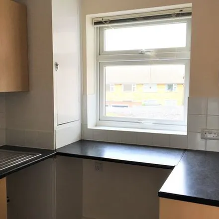 Rent this 2 bed apartment on Fair Oak Drive in Luton, LU2 7TG