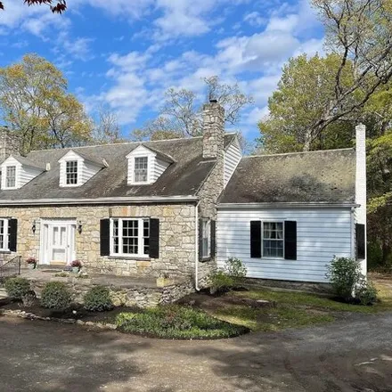 Buy this 7 bed house on 82 Scott Road in Linlithgo Mills, City of Hudson