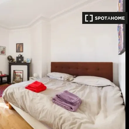 Rent this 3 bed room on 8 Impasse H/15 in 75015 Paris, France