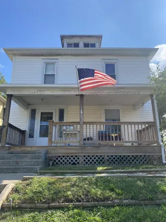 Buy this 3 bed house on 1589 Mound Street in Springfield, OH 45505