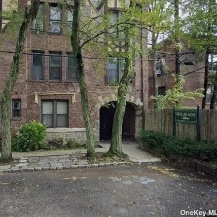 Rent this 1 bed apartment on 1 A Hillside Avenue in Village of Great Neck Plaza, NY 11021