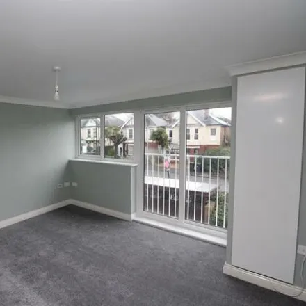 Image 4 - Brantwood Guest House, 55 Stour Road, Christchurch, BH23 1LN, United Kingdom - Apartment for rent