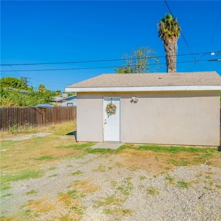 Image 5 - 664 West 16th Street, San Bernardino, CA 92405, USA - House for sale