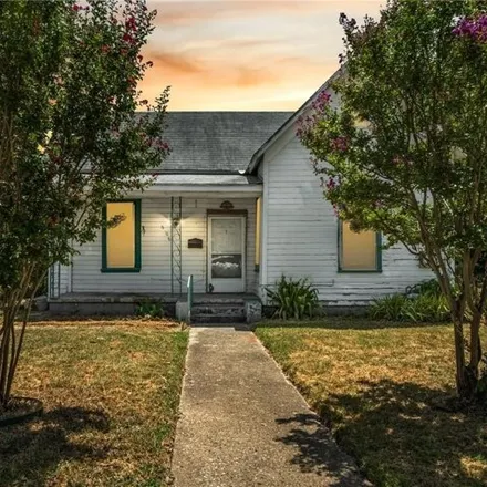 Buy this 3 bed house on 634 Turner Street in Waco, TX 76704