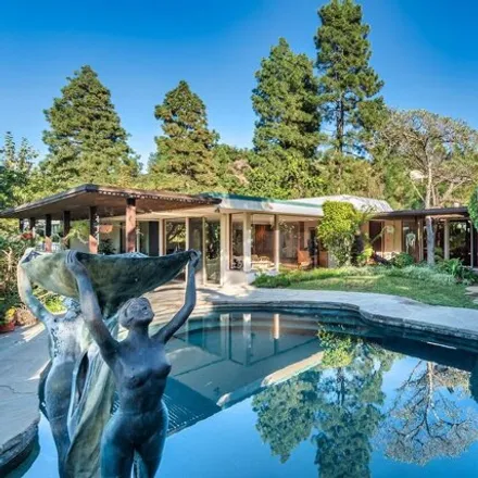 Buy this 4 bed house on 1925 Loma Vista Drive in Beverly Hills, CA 90210