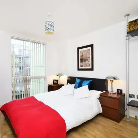 Image 4 - Kleine Wharf, 14 Orsman Road, De Beauvoir Town, London, N1 5QY, United Kingdom - Apartment for rent