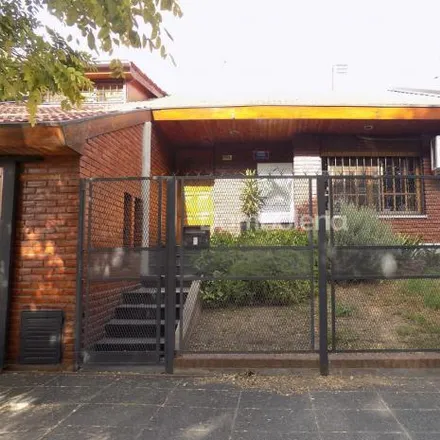 Buy this 3 bed house on Doctor Gines de la Quintana 683 in Moreno Centro norte, Moreno