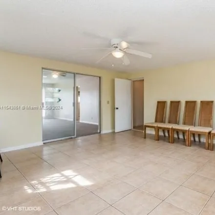 Image 7 - 530 West 28th Street, Riviera Beach, FL 33404, USA - House for sale
