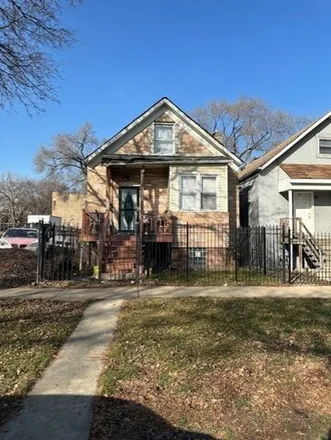 Buy this 2 bed house on 3518 West Huron Street in Chicago, IL 60624