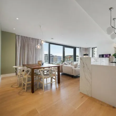 Image 3 - Lighterman Towers, Harbour Avenue, London, SW10 0XF, United Kingdom - Room for rent
