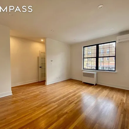Image 3 - 21-68 Steinway Street, New York, NY 11105, USA - Apartment for rent