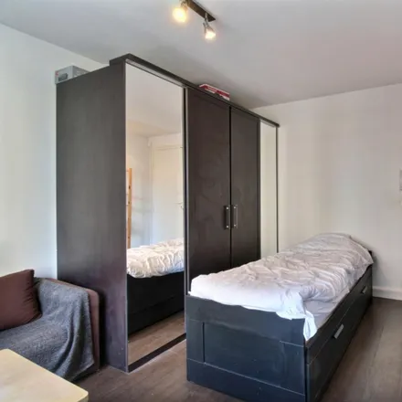 Rent this studio apartment on 47 Avenue Ferdinand Buisson in 92100 Boulogne-Billancourt, France
