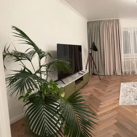 Rent this 2 bed apartment on Heinestraße 5 in 60322 Frankfurt, Germany