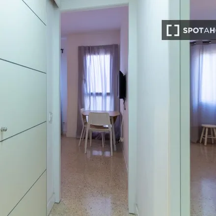 Rent this studio apartment on Carrer dels Tiradors in 11, 08003 Barcelona