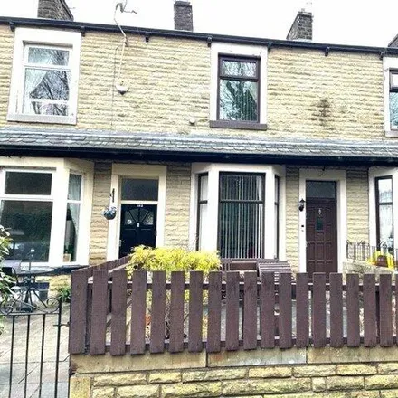 Buy this 3 bed townhouse on Hollingreave Road in Burnley, BB11 2HU