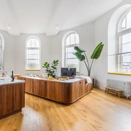 Buy this 3 bed apartment on The General in Commercial Road, Bristol