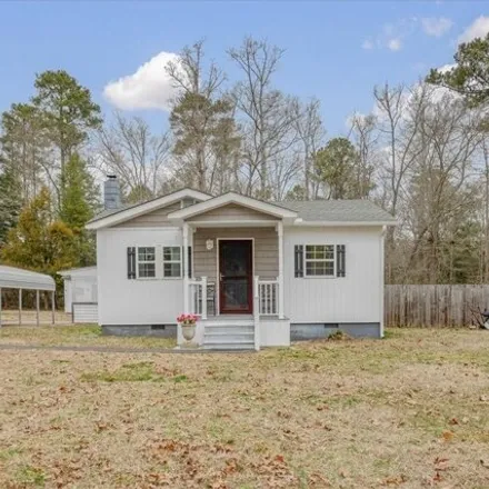 Buy this 3 bed house on 3116 Pineland Avenue in Chesterfield County, VA 23834