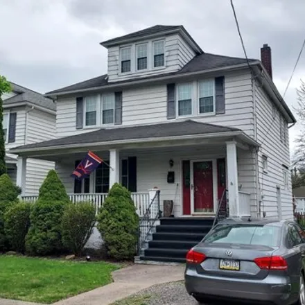 Buy this 4 bed house on 621 Tioga Avenue in Kingston, PA 18704