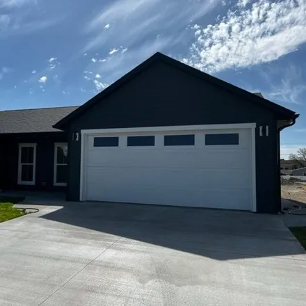Image 2 - 76 10th Street, Lovell, WY 82431, USA - House for sale